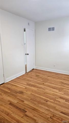 6613 Kahns, Northwoods, MO 63121