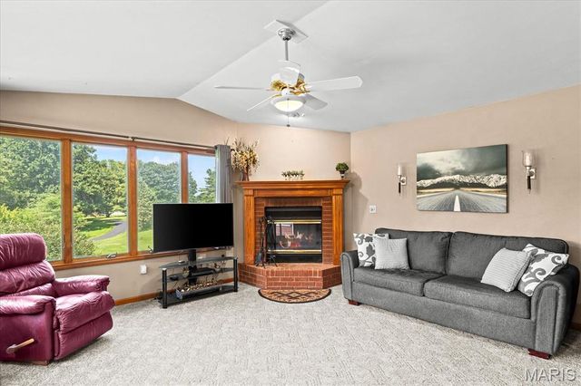 13 Timber Oak Drive, O'fallon, IL 62269