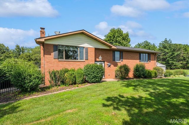 13 Timber Oak Drive, O'fallon, IL 62269