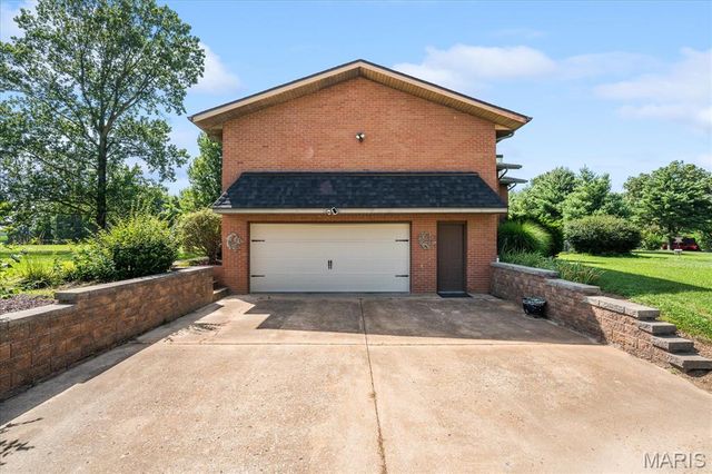 13 Timber Oak Drive, O'fallon, IL 62269