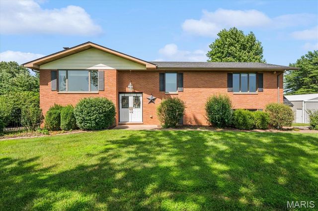 13 Timber Oak Drive, O'fallon, IL 62269