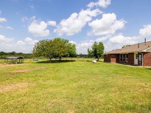 13050 FM 112, Thrall, TX 76578