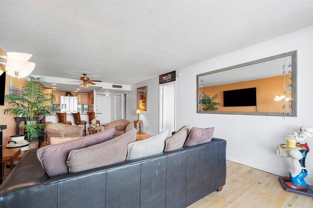 800 SE 20th Avenue 407, Deerfield Beach, FL 33441