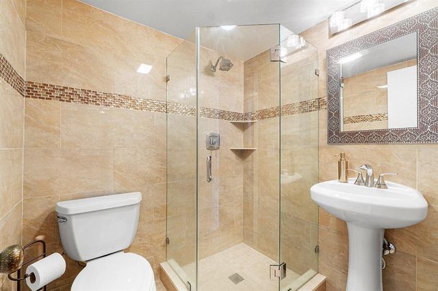 800 SE 20th Avenue 407, Deerfield Beach, FL 33441