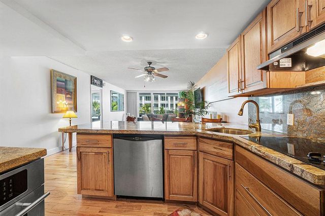 800 SE 20th Avenue 407, Deerfield Beach, FL 33441