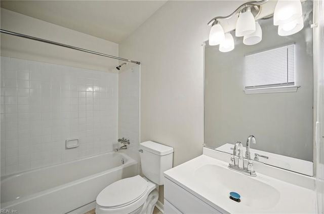 3800 Augustine CIR, Portsmouth, VA 23703