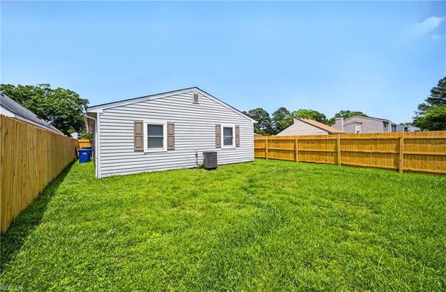 3800 Augustine CIR, Portsmouth, VA 23703