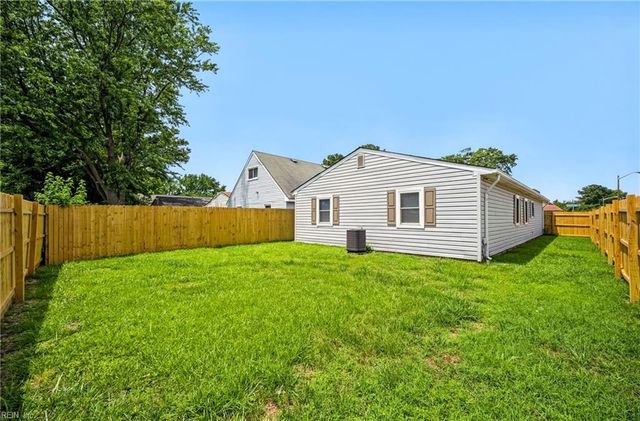 3800 Augustine CIR, Portsmouth, VA 23703