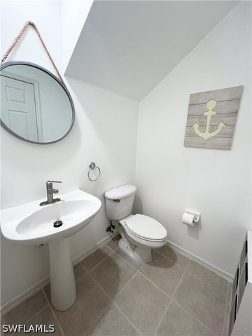 3264 Amanda LN 4, Naples, FL 34109