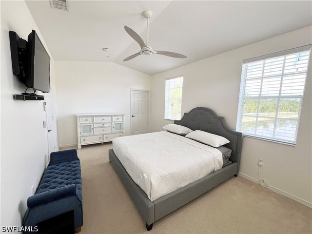 3264 Amanda LN 4, Naples, FL 34109