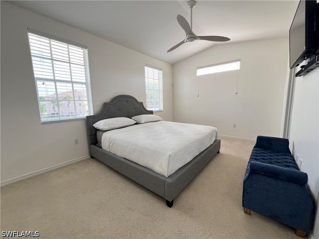 3264 Amanda LN 4, Naples, FL 34109