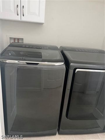 3264 Amanda LN 4, Naples, FL 34109