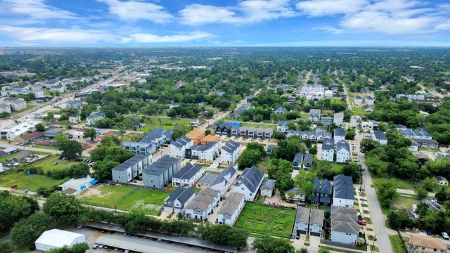 6715 Allegheny Street, Houston, TX 77021