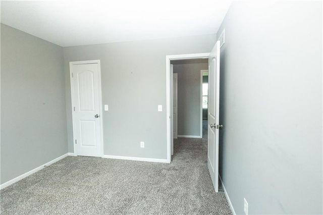 8908 NE 117th Terrace, Kansas City, MO 64157