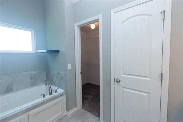 8908 NE 117th Terrace, Kansas City, MO 64157