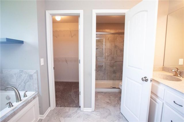 8908 NE 117th Terrace, Kansas City, MO 64157