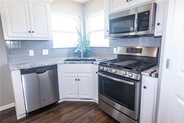 8908 NE 117th Terrace, Kansas City, MO 64157