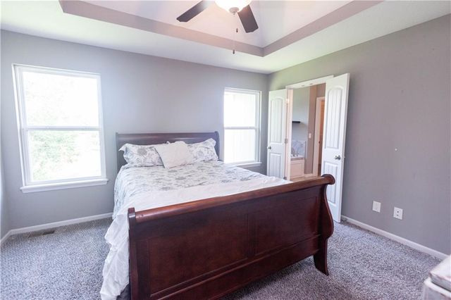 8908 NE 117th Terrace, Kansas City, MO 64157