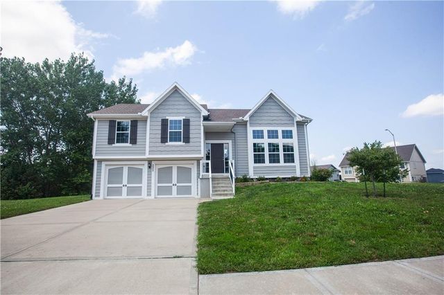 8908 NE 117th Terrace, Kansas City, MO 64157