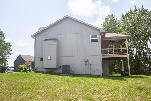 8908 NE 117th Terrace, Kansas City, MO 64157