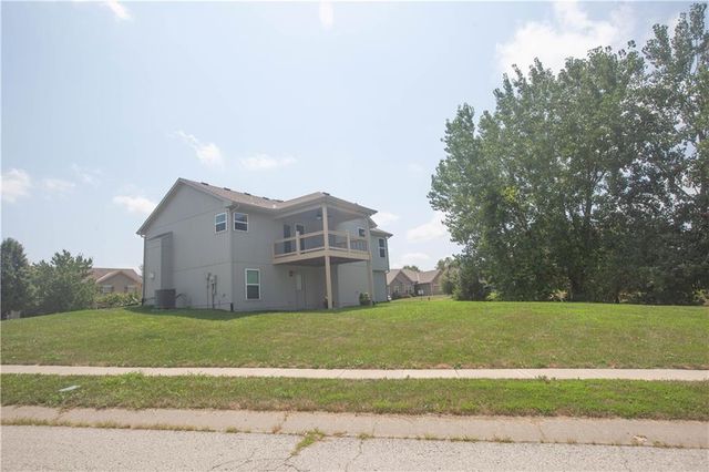 8908 NE 117th Terrace, Kansas City, MO 64157