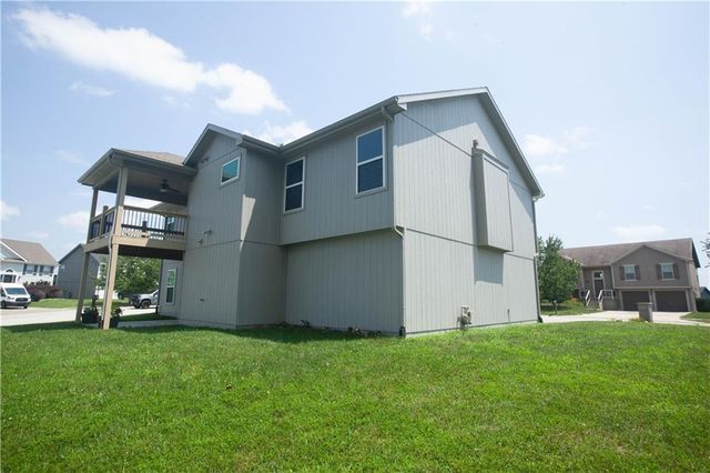 8908 NE 117th Terrace, Kansas City, MO 64157