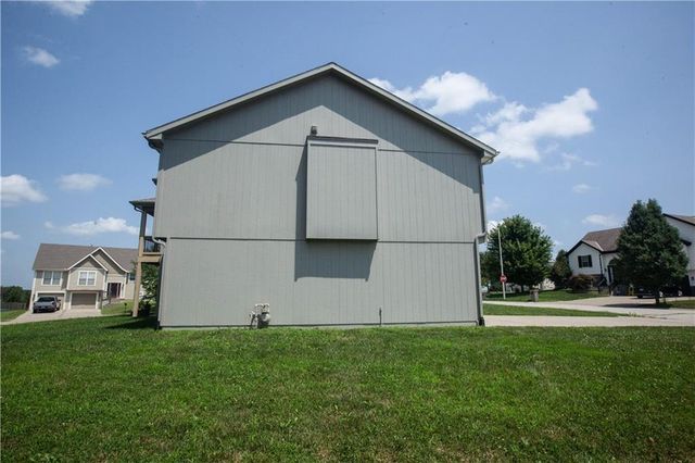 8908 NE 117th Terrace, Kansas City, MO 64157