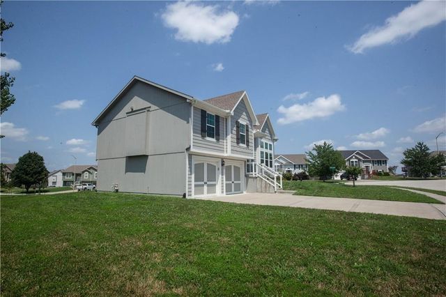 8908 NE 117th Terrace, Kansas City, MO 64157