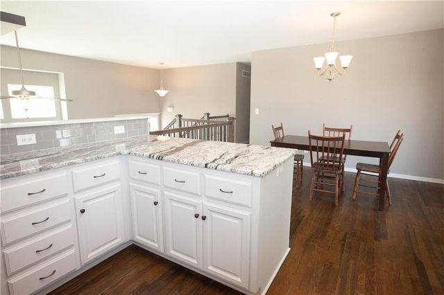 8908 NE 117th Terrace, Kansas City, MO 64157