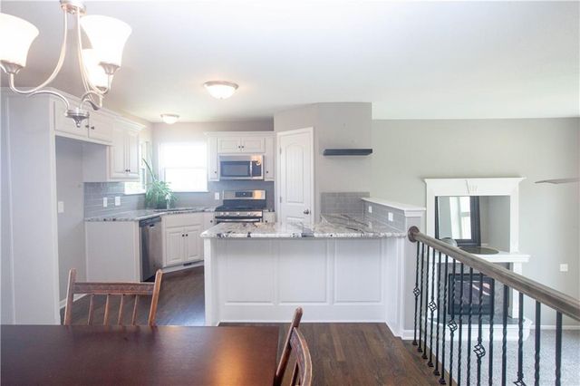 8908 NE 117th Terrace, Kansas City, MO 64157