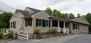 204 HERRVILLE RD, Willow Street, PA 17584