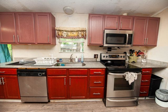 2181 E Georgia Road, Woodruff, SC 29388