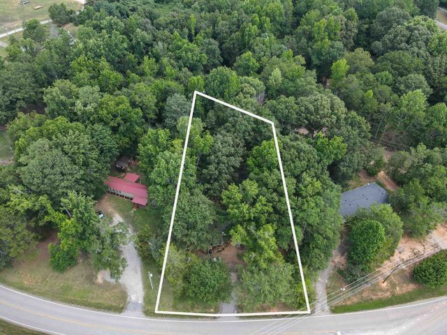 2181 E Georgia Road, Woodruff, SC 29388