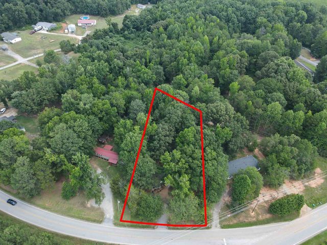2181 E Georgia Road, Woodruff, SC 29388
