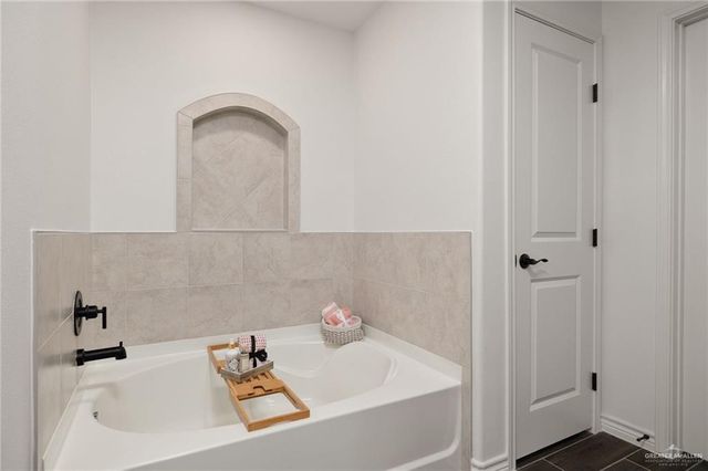 7508 N 54th Street, Mission, TX 78573