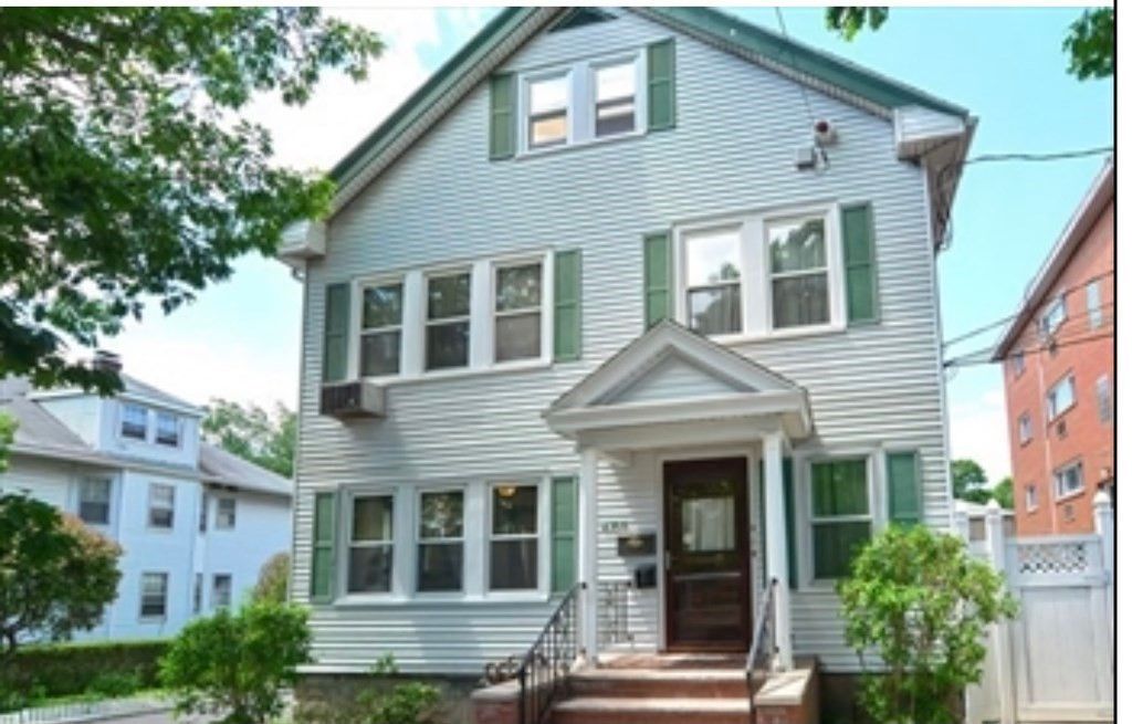 4765 Washington St 2, Boston, MA 02132