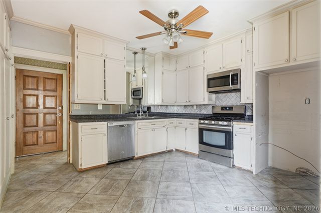 1916 E 14th Street, Tulsa, OK 74104