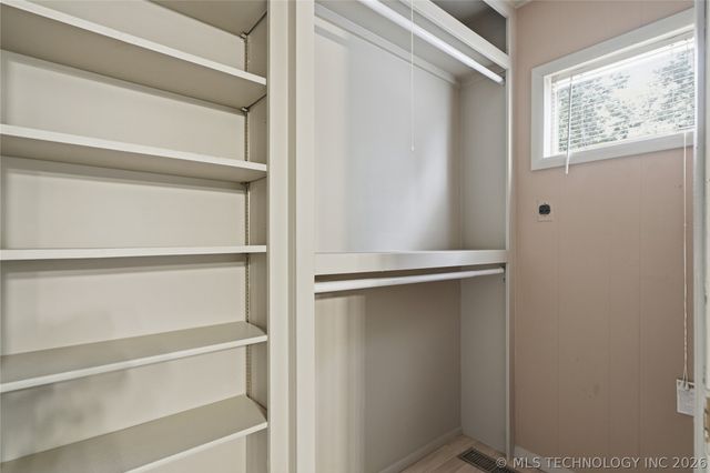 1916 E 14th Street, Tulsa, OK 74104