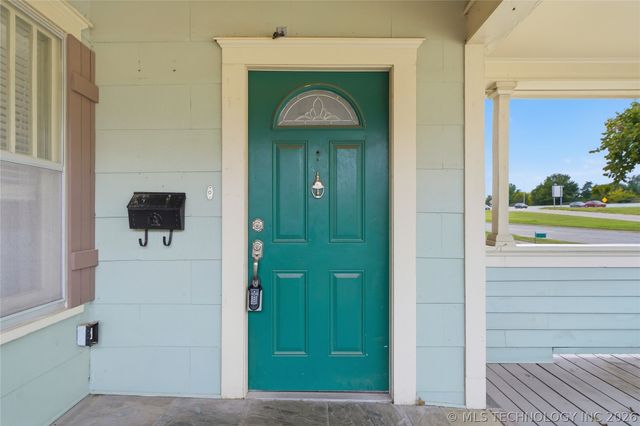 1916 E 14th Street, Tulsa, OK 74104