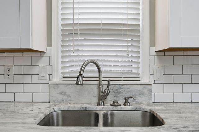 1120 Wood Ridge Road, Lexington, KY 40514