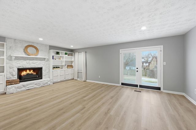 1120 Wood Ridge Road, Lexington, KY 40514