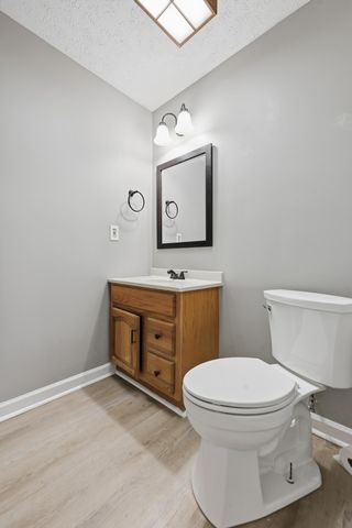 1120 Wood Ridge Road, Lexington, KY 40514