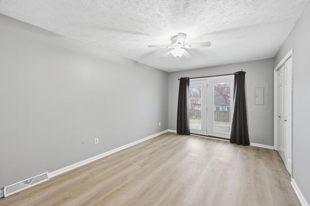 1120 Wood Ridge Road, Lexington, KY 40514