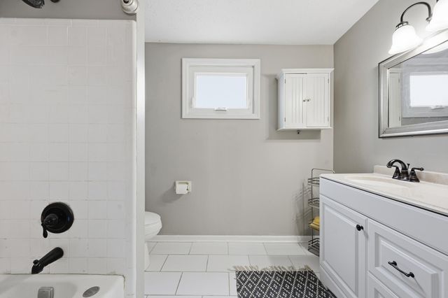 1120 Wood Ridge Road, Lexington, KY 40514