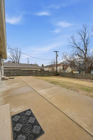 1120 Wood Ridge Road, Lexington, KY 40514