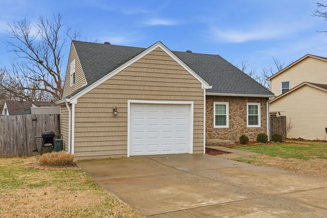 1120 Wood Ridge Road, Lexington, KY 40514