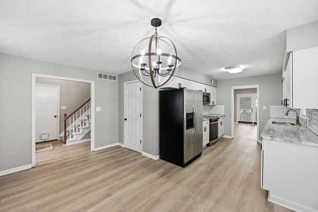 1120 Wood Ridge Road, Lexington, KY 40514