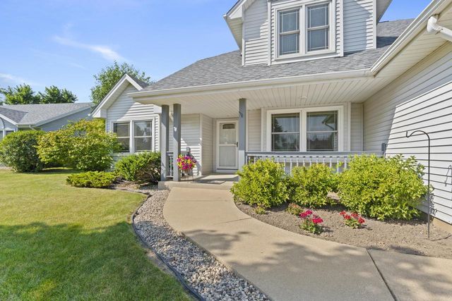 1030 E Sommers DRIVE, Oak Creek, WI 53154