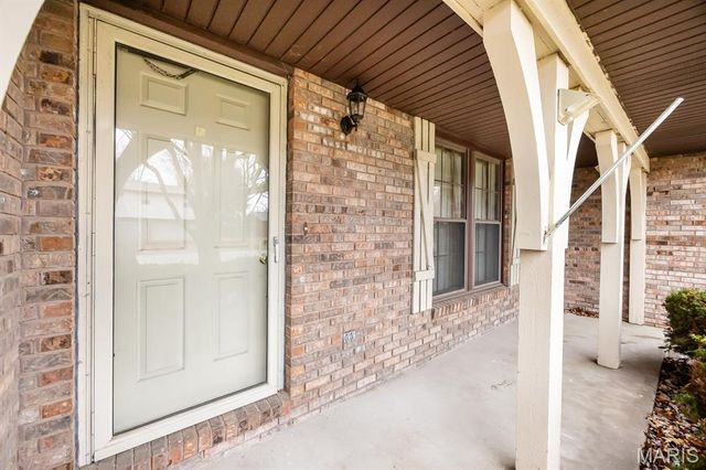 237 Beau Gon Drive, Belleville, IL 62226