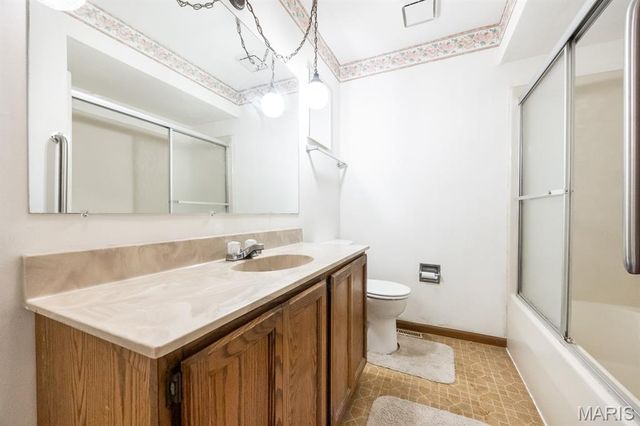 237 Beau Gon Drive, Belleville, IL 62226